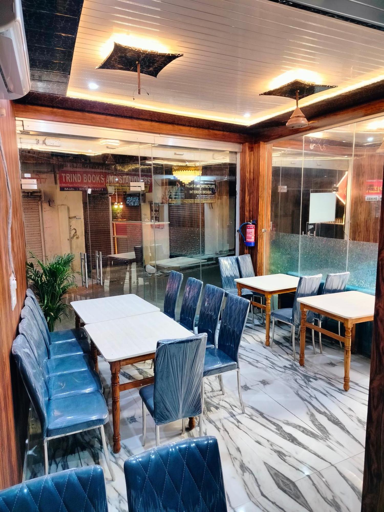 Hotel Vinayak Plaza Варанаси Экстерьер фото